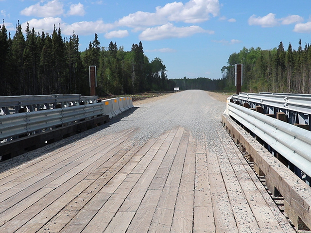 Picture of the Freedom Road Bridge, crossing the aqueduct.