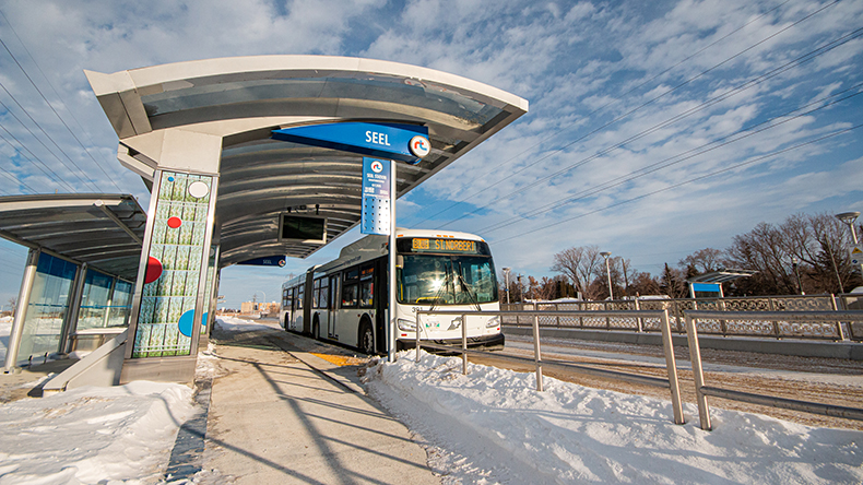 Bus stopped at Seel Station 