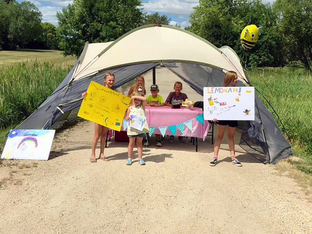 The Loving Lemons Lemonade Stand