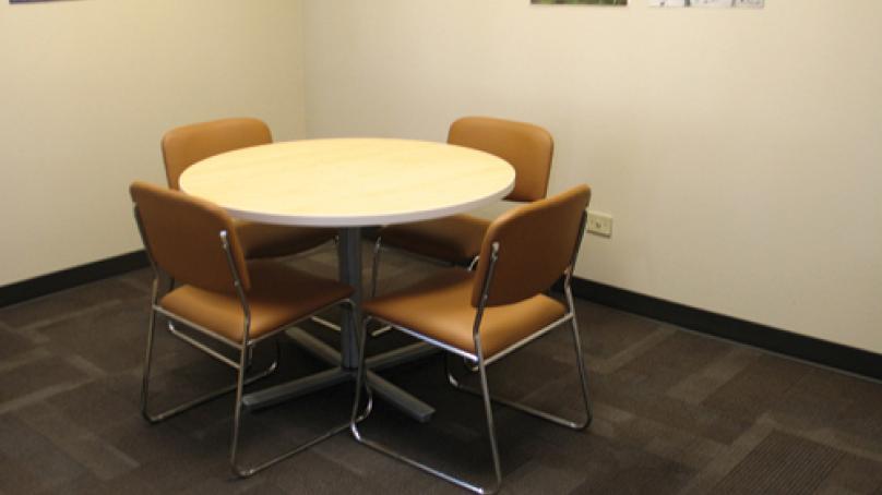 Louis Riel Library Tutorial Room