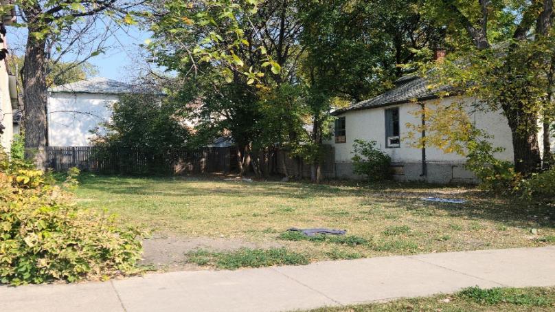 Property for sale - 393 Magnus Ave.