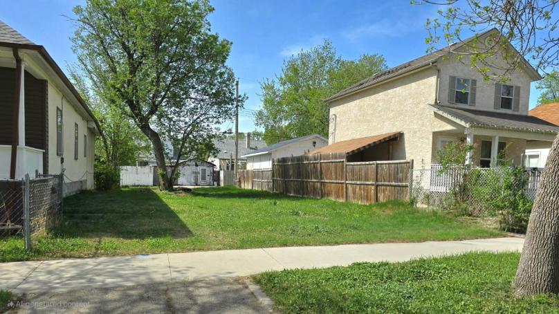 Property for sale - 746 Alfred Ave