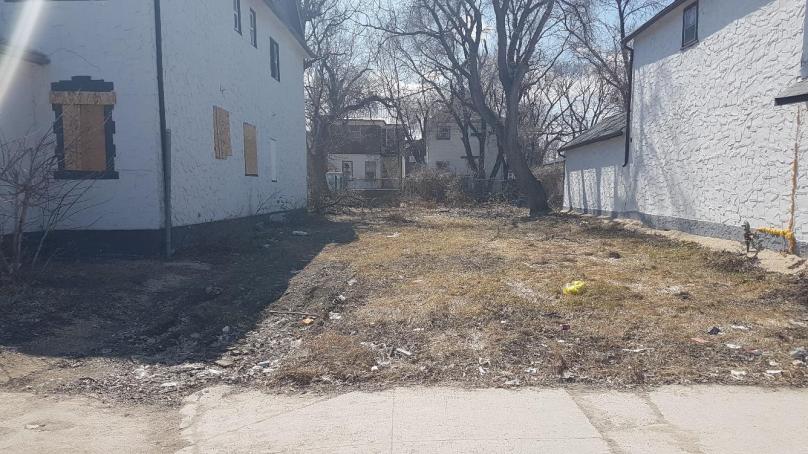 Property for sale - 362 Selkirk Ave.