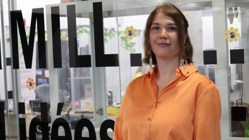 Shivanya Ra, in front of the ideaMILL