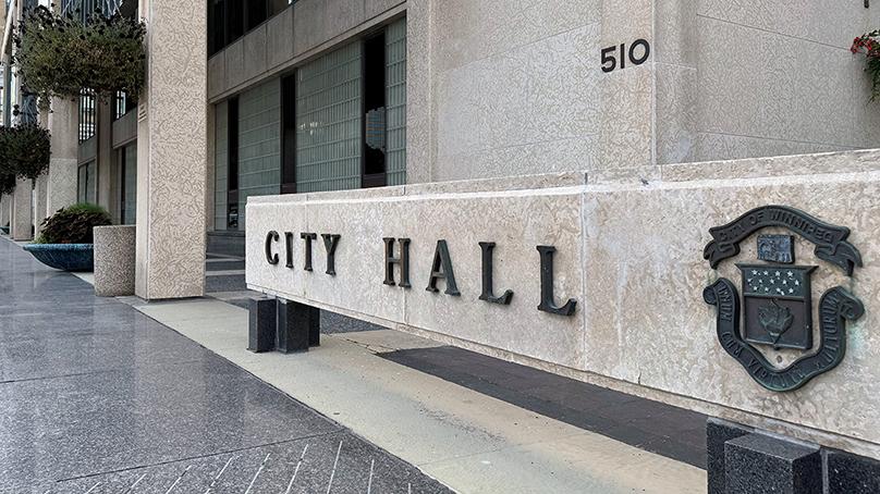 Winnipeg City Hall outside