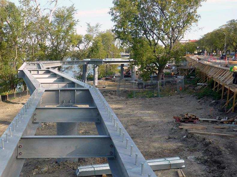 The Taché Promenade and Belvédère Saint-Boniface project was completed in June 2019.