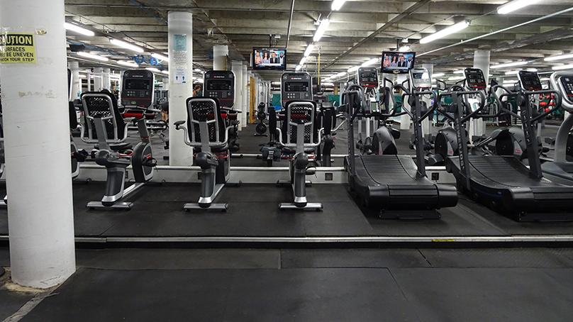 Gymnase du centre de conditionnement physique Peguis Trail