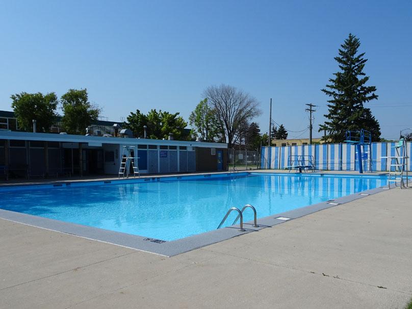 Fort Garry Lions Pool