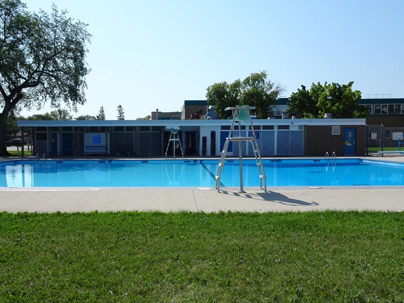 Fort Garry Lions Pool