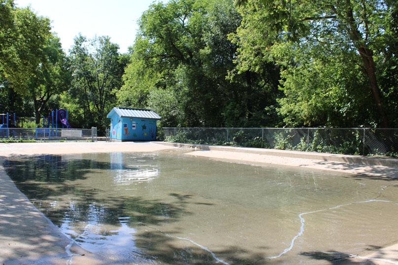 Bruce Park Wading Pool 