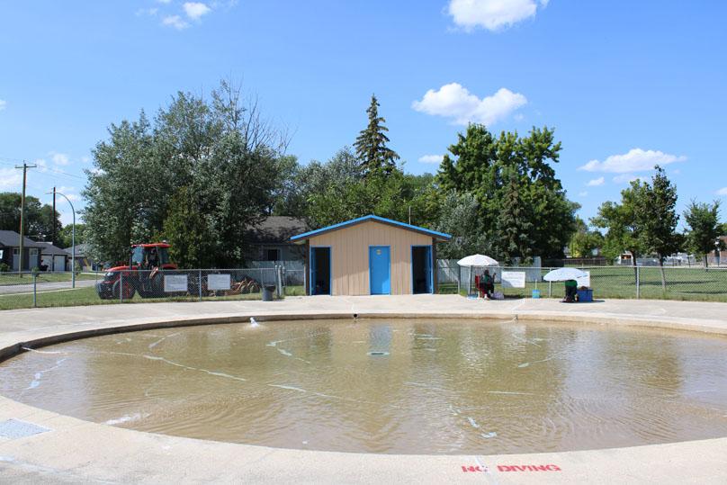 Lomond Park Wading Pool 