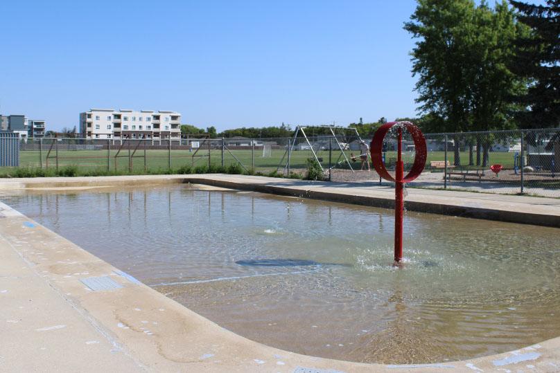 Sturgeon Heights Community Centre Wading Pool 