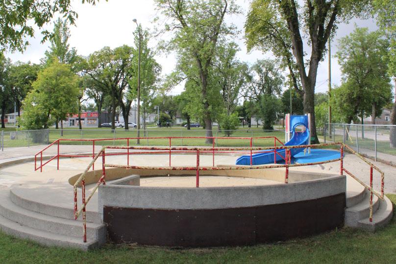 Weston Park Wading Pool 