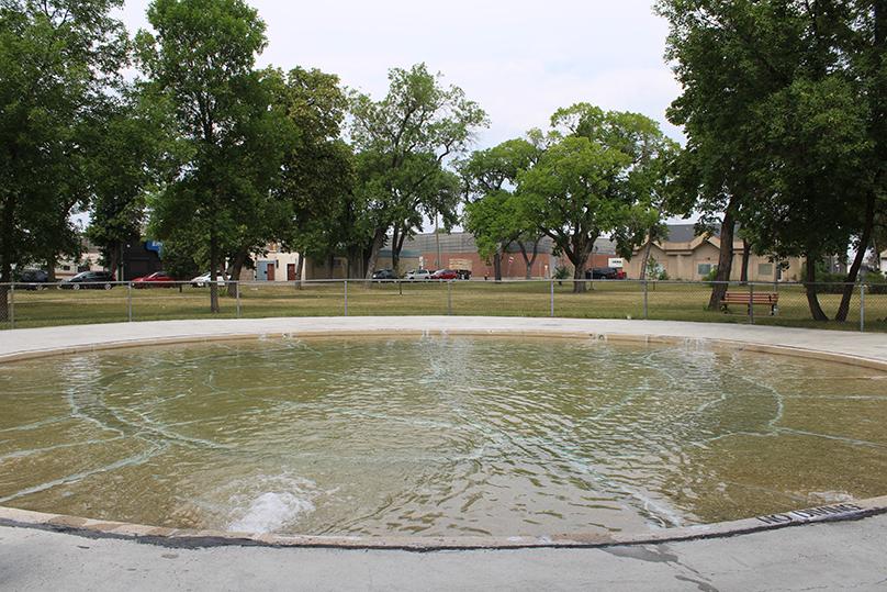 Dufferin Park Wading Pool