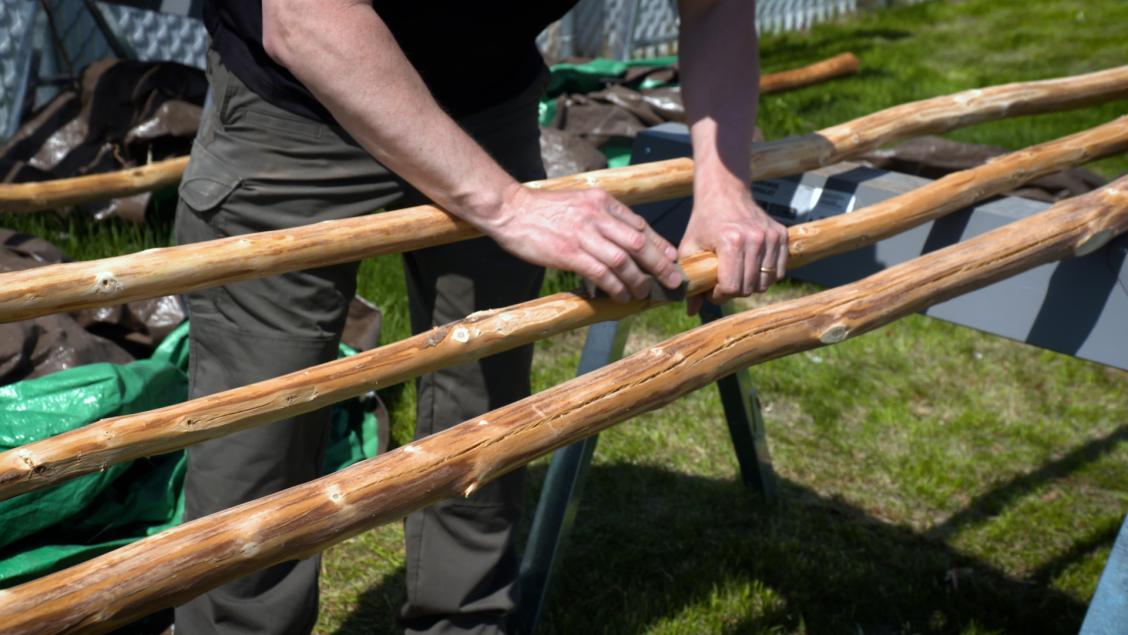Pole sanding_8